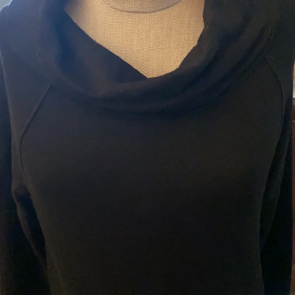 EVEREVE + Michael Stars from Neiman’s black jersey dress w/ hoodie. Made in USA - Picture 7 of 15